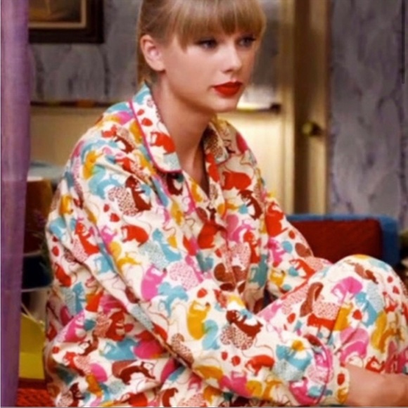 Taylor Swift squirrel pajama top only S - Picture 2 of 10